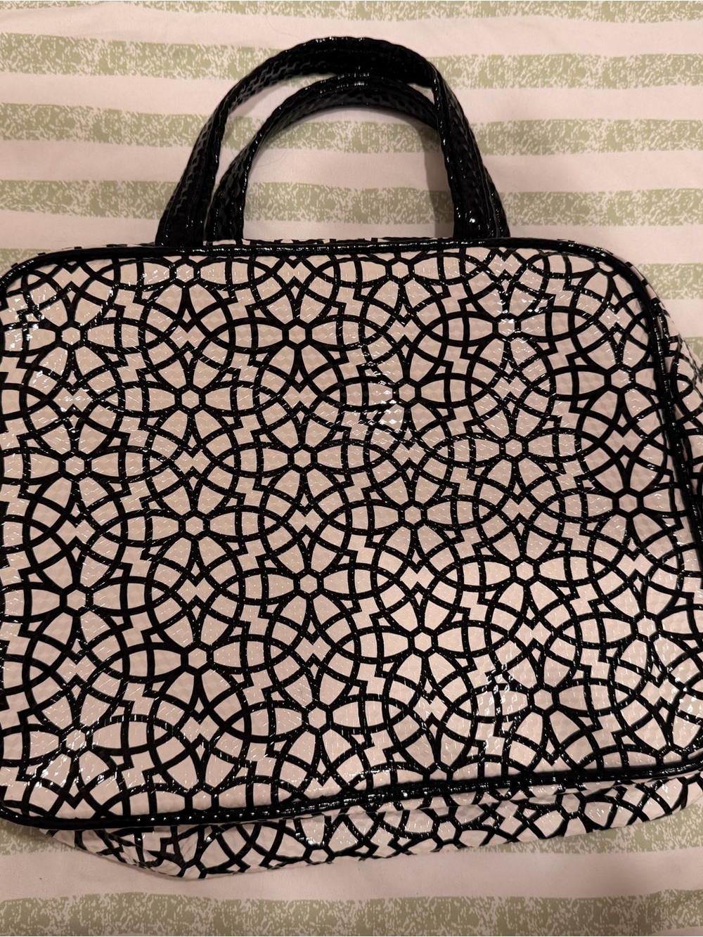 Black and White Patterned Women’s Tote Bag